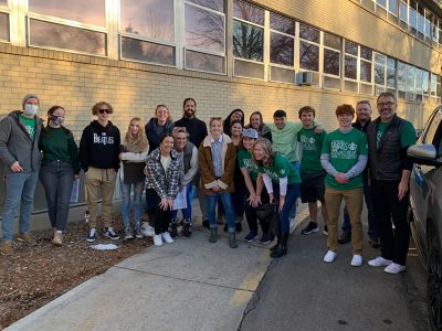 Starbucks volunteers